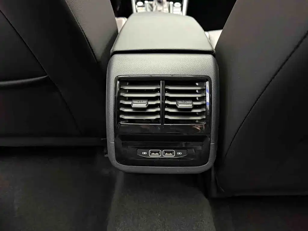 Volkswagen Sagitar — миниатюра 12