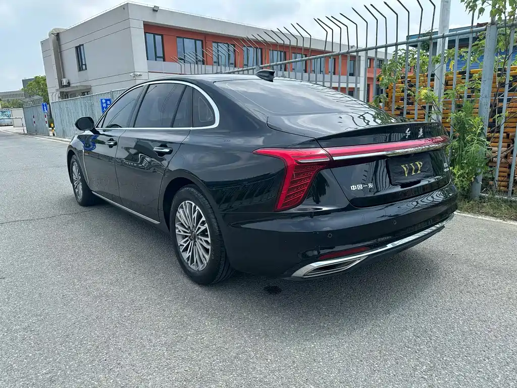 Hongqi Hongqi H5 — миниатюра 8