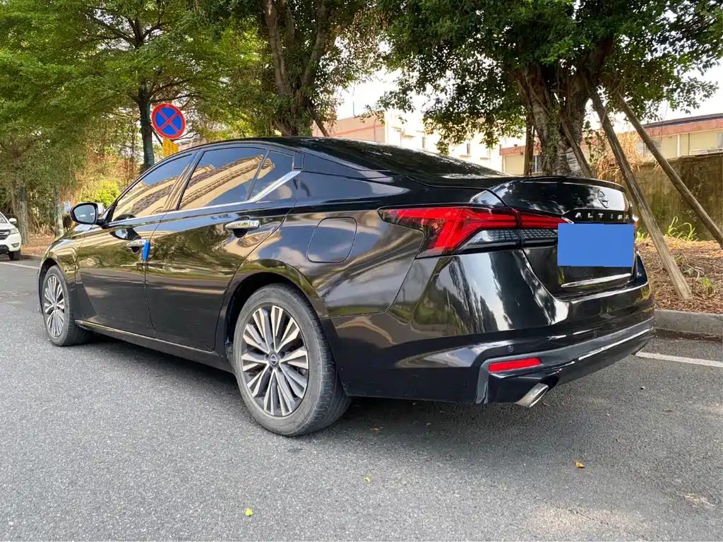 Nissan Teana — миниатюра 6