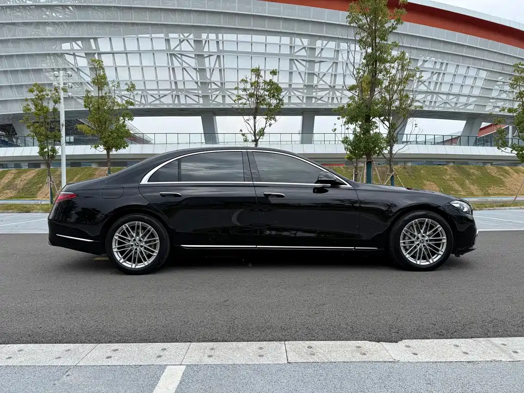 Mercedes-Benz S-Class — миниатюра 8