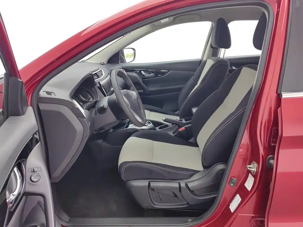 Nissan Qashqai — миниатюра 10