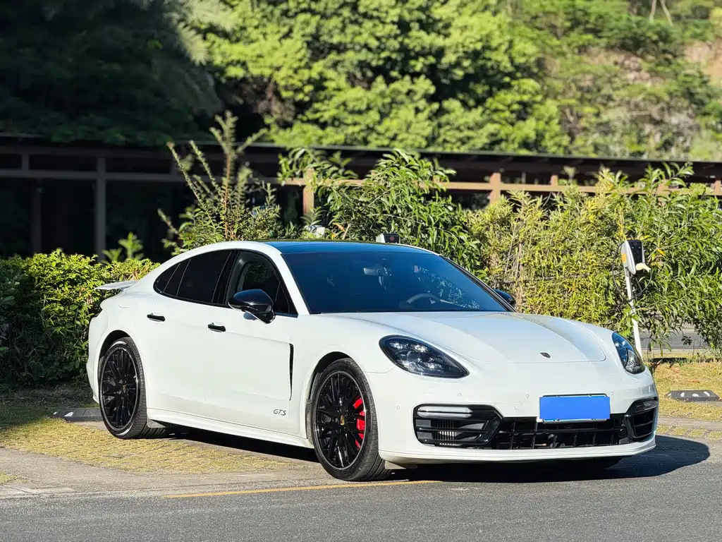 Porsche Panamera — миниатюра 3
