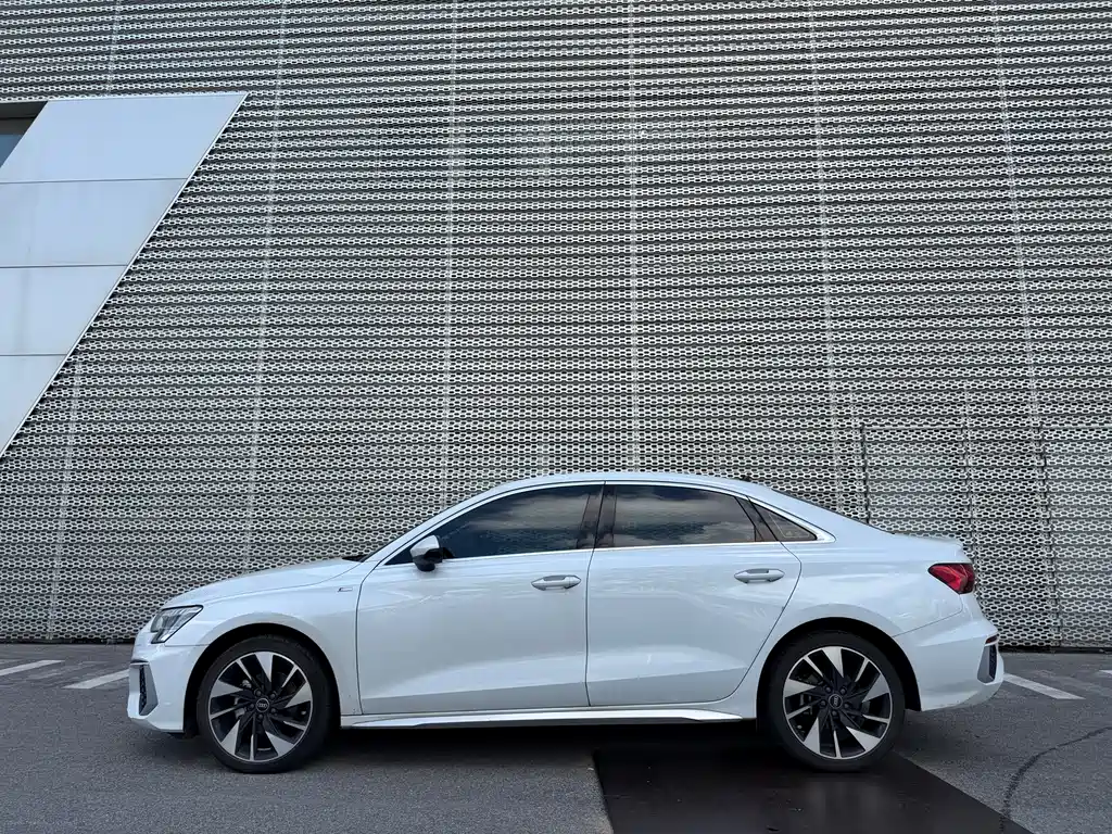 Audi A3 — миниатюра 5