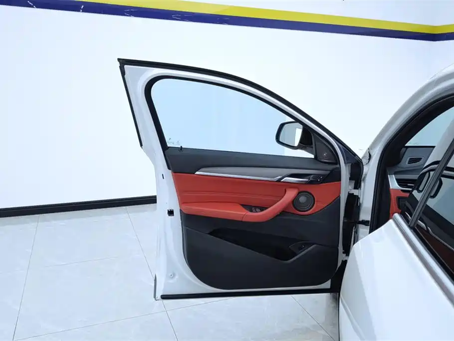 BMW X2 2021 sDrive25i Premium M