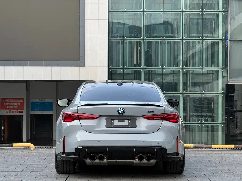 BMW M4 — миниатюра 8