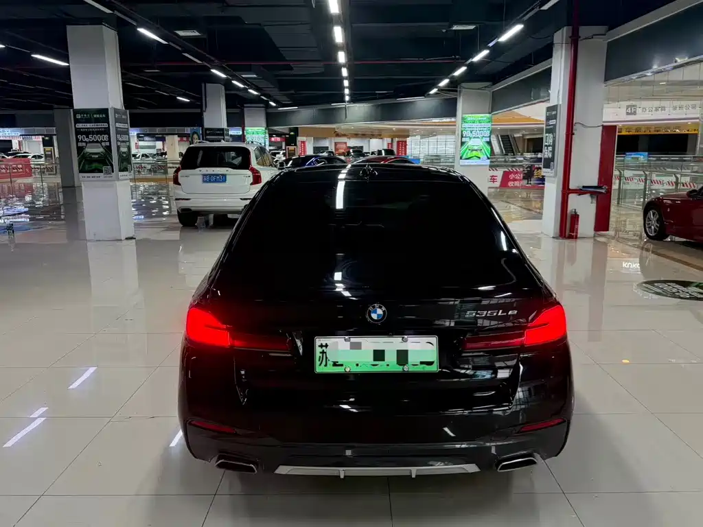 BMW 5 Series New Energy — миниатюра 4