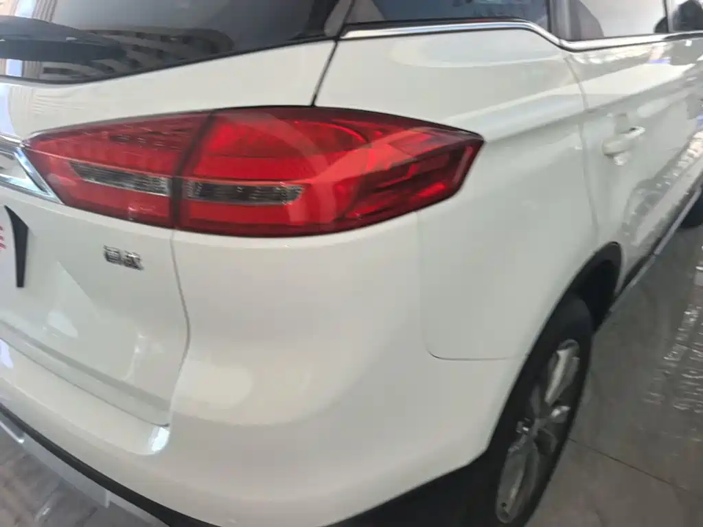 Geely Boyue — миниатюра 8