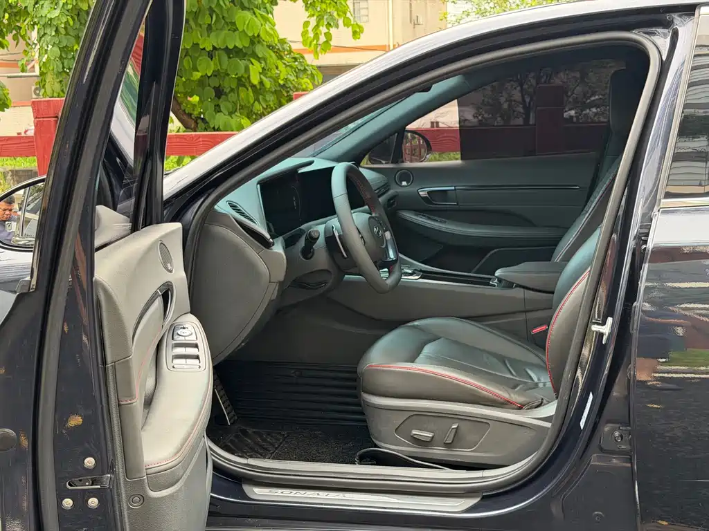 Hyundai Sonata — миниатюра 7