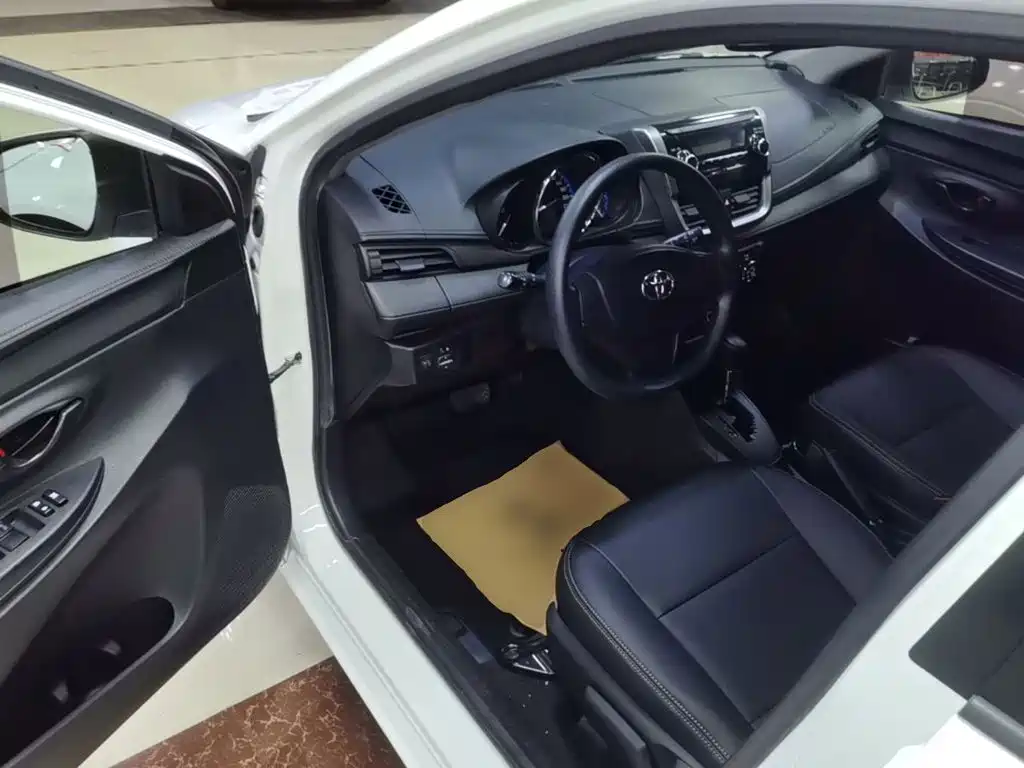 Toyota Vios FS — миниатюра 16