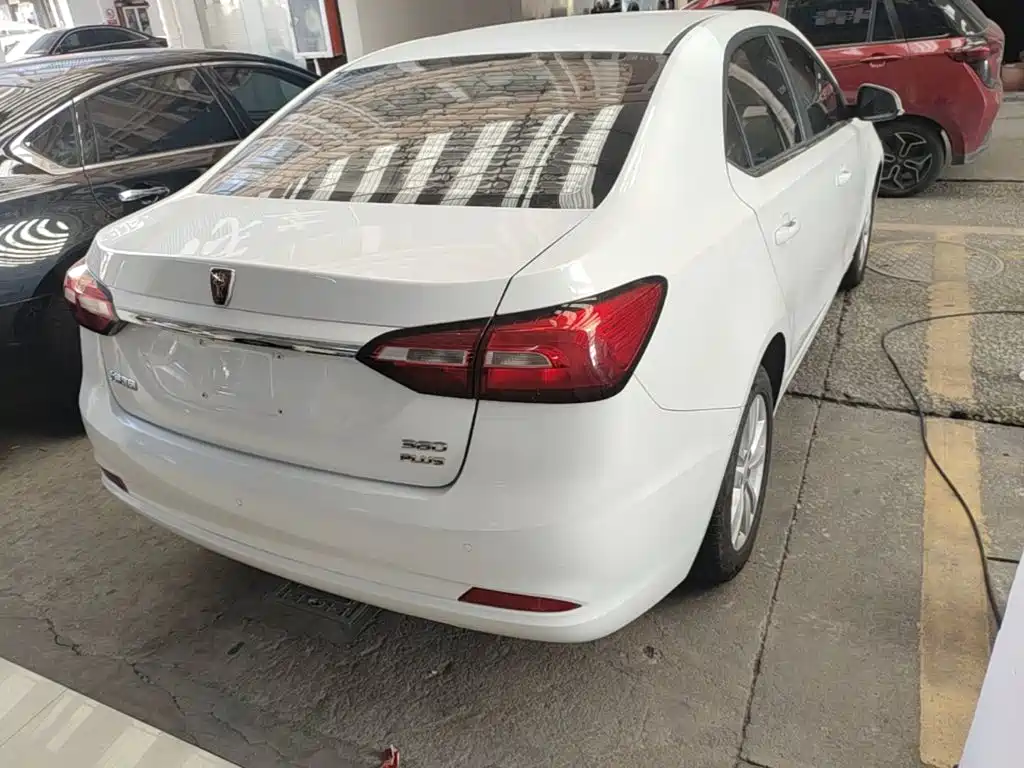 Roewe 360 — миниатюра 7