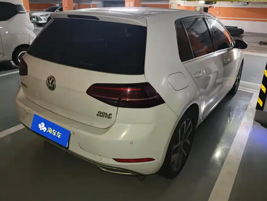Volkswagen Golf 2018 230TSI AT Luxury