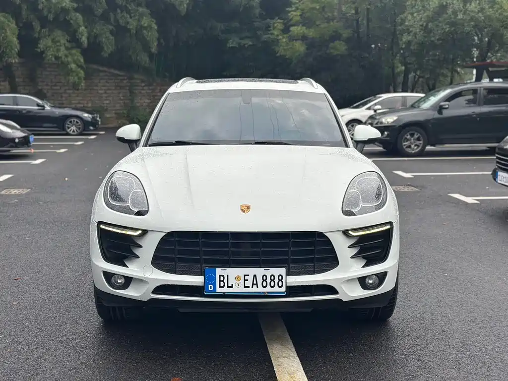 Porsche Macan — миниатюра 2