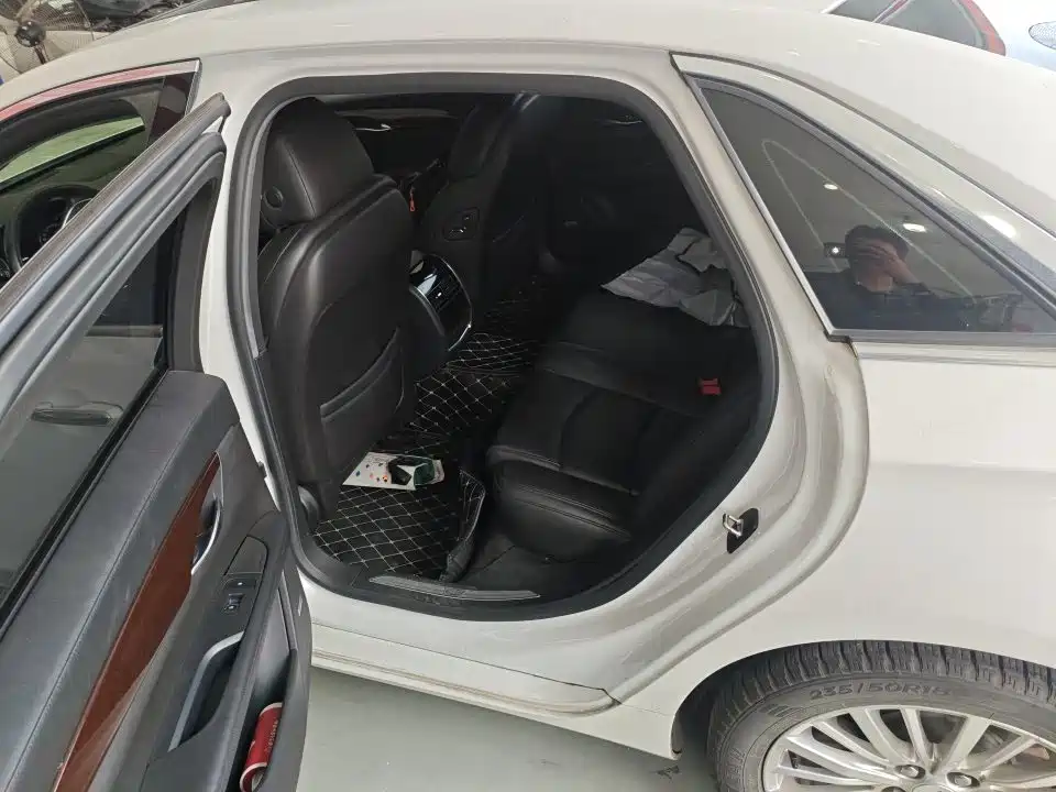 Cadillac CT6 — миниатюра 6