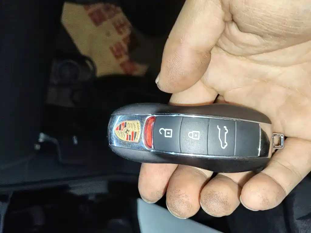 Porsche Macan — миниатюра 9