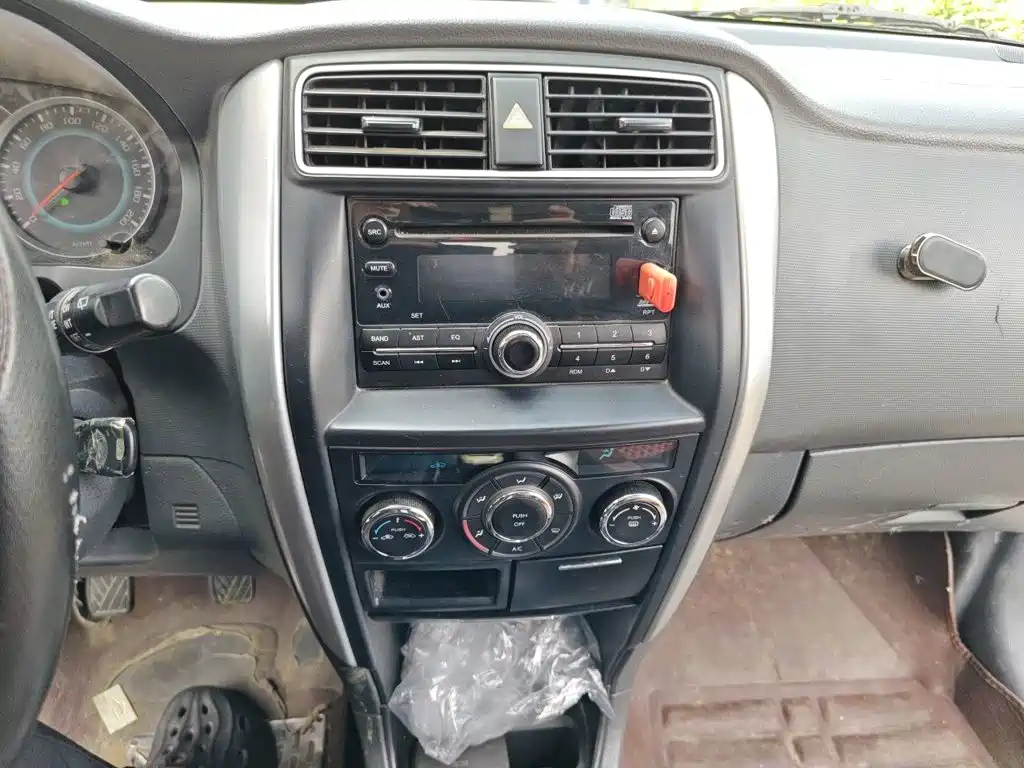 Suzuki Liana A6 — миниатюра 14