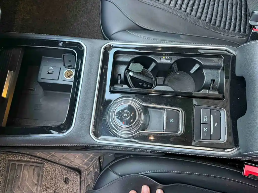 Ford Edge — миниатюра 17