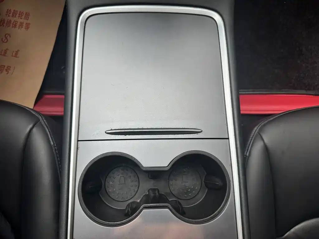 Tesla Model 3 — миниатюра 17