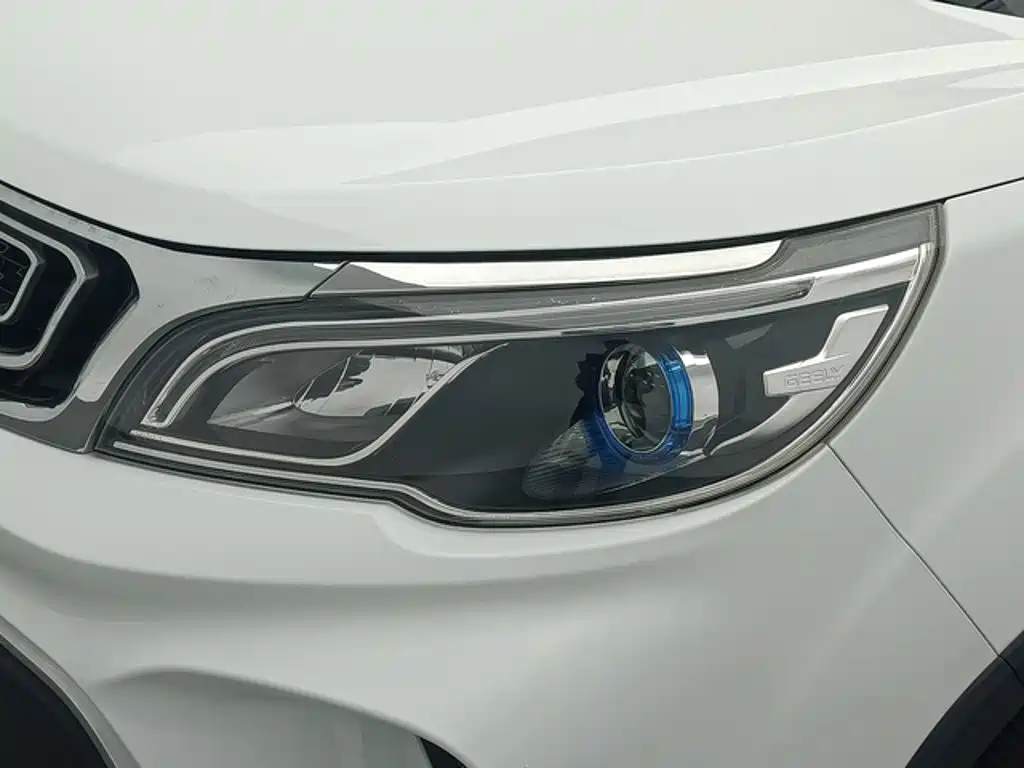 Geely Vision X3 — миниатюра 14
