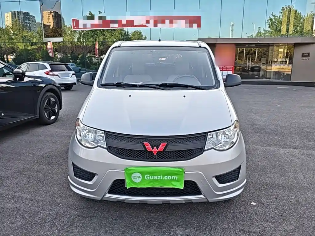 Wuling Hongguang — миниатюра 3