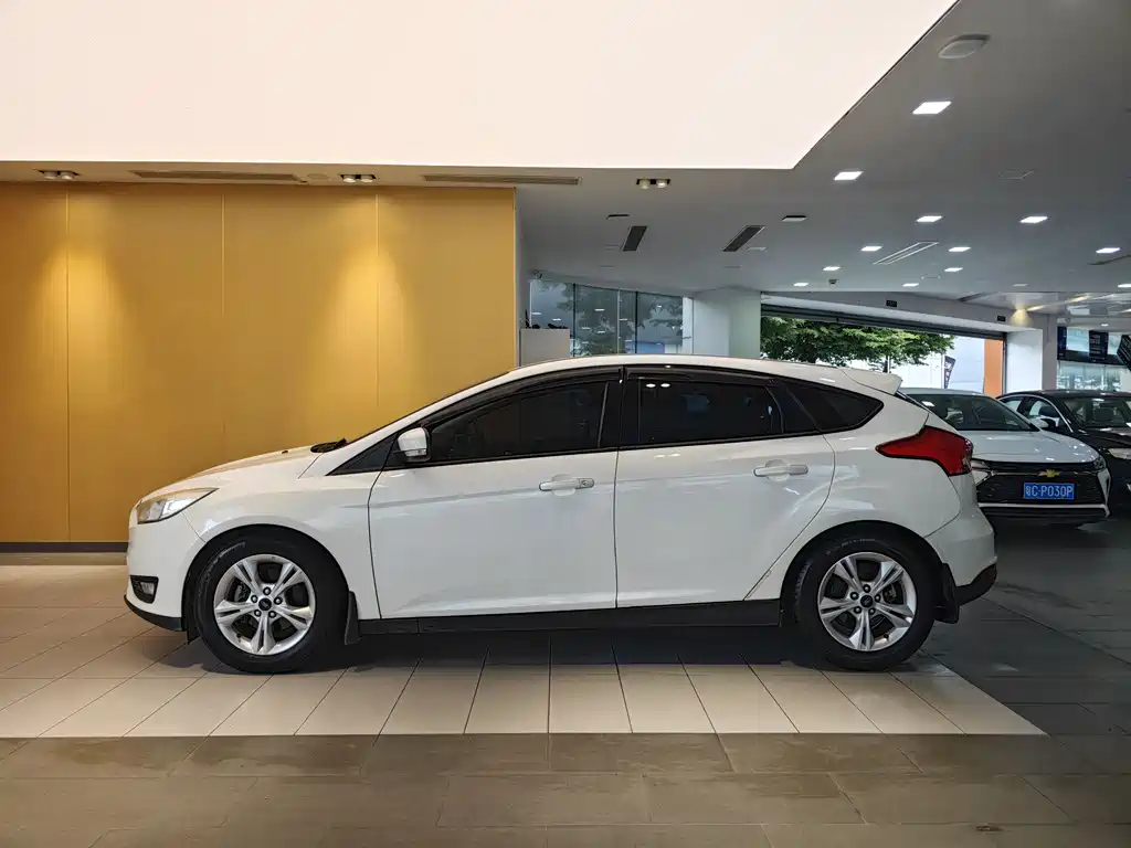 Ford Focus 2015 1.6L AT Comfort