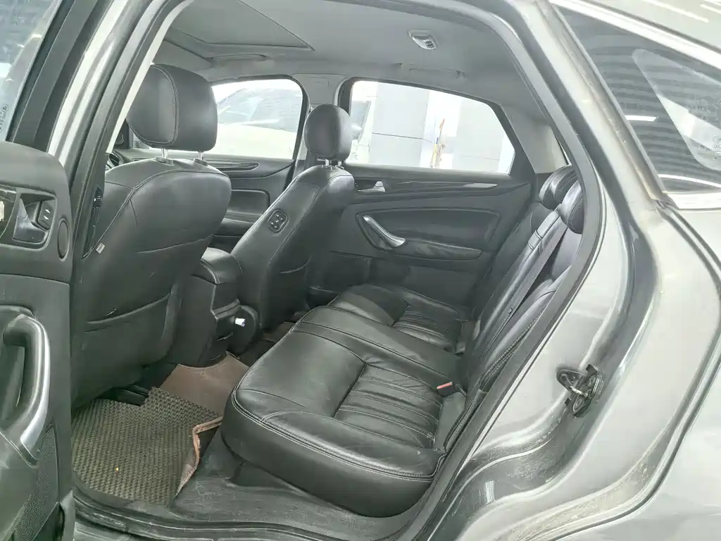 Ford Mondeo - 2011 2.0L GTDi240 Luxury Sport