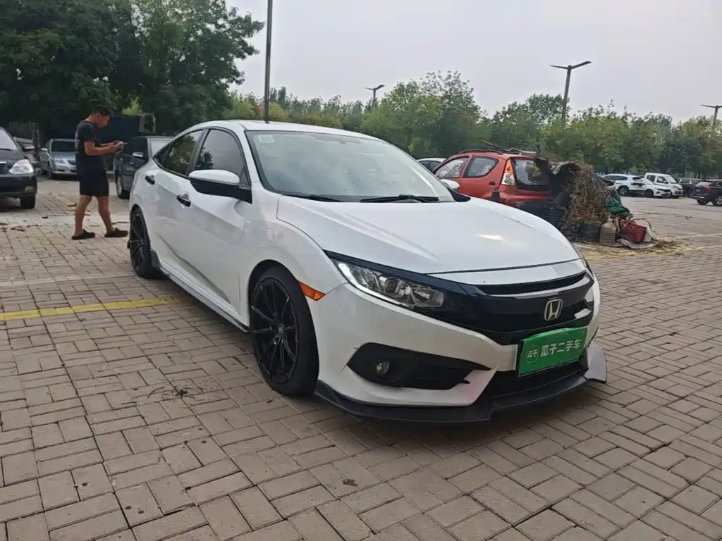 Honda Civic — миниатюра 4