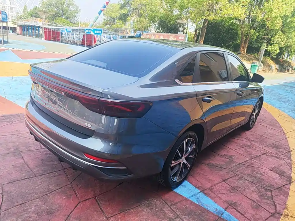 Geely Emgrand — миниатюра 7