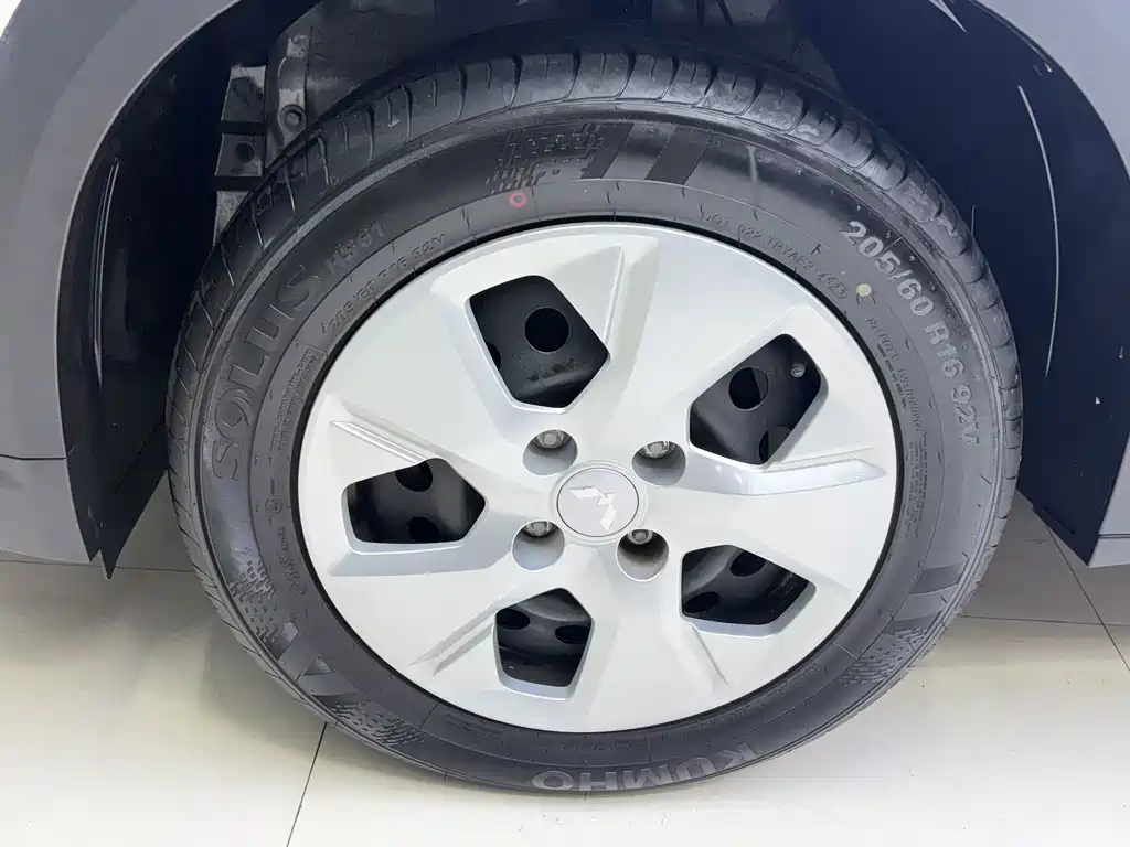 Wuling Xingchi — миниатюра 3