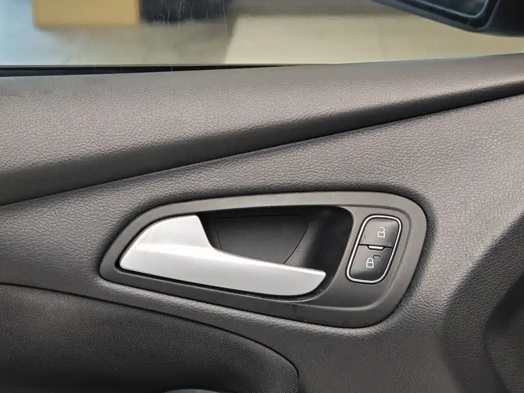 Ford Focus 2015 1.6L AT Comfort