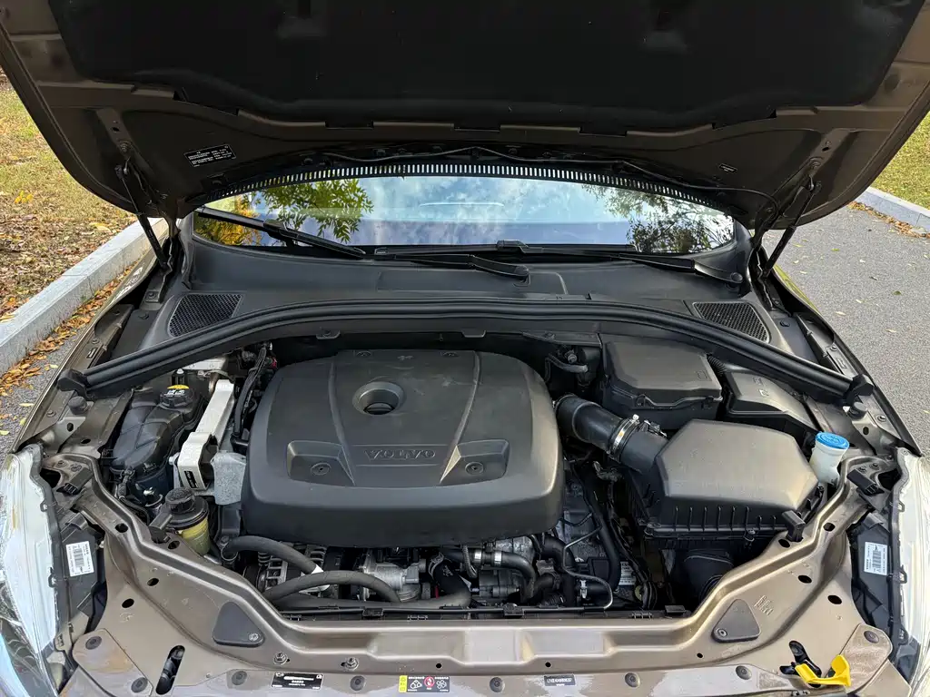 Volvo XC60 — миниатюра 35