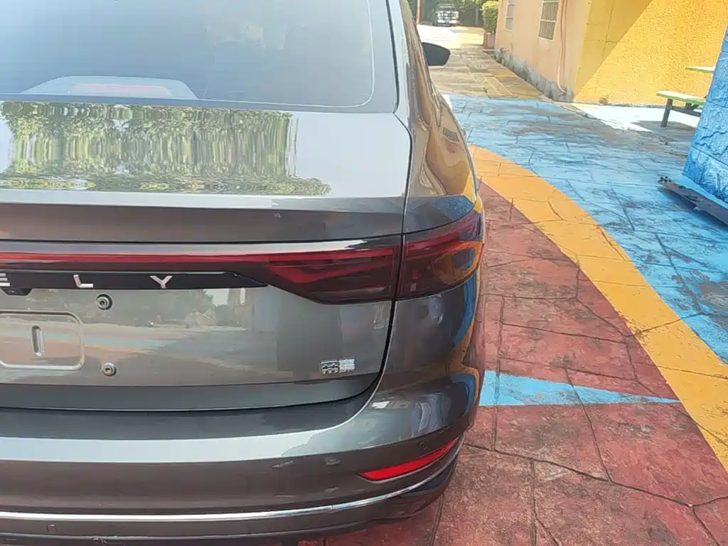 Geely Emgrand — миниатюра 8