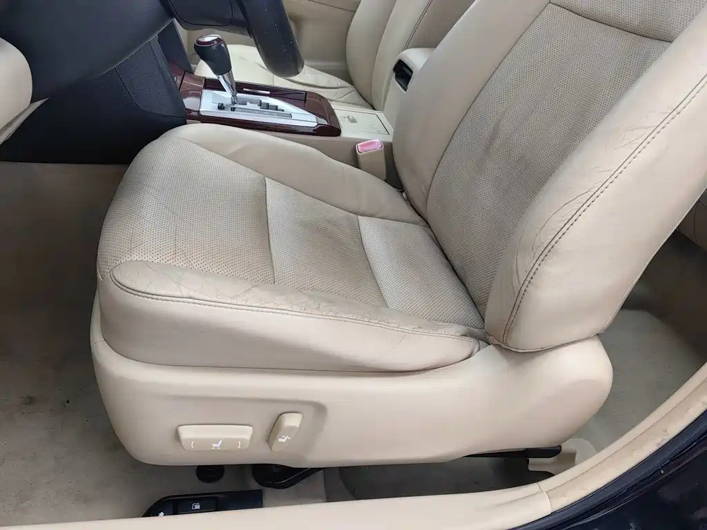 Toyota Camry — миниатюра 20