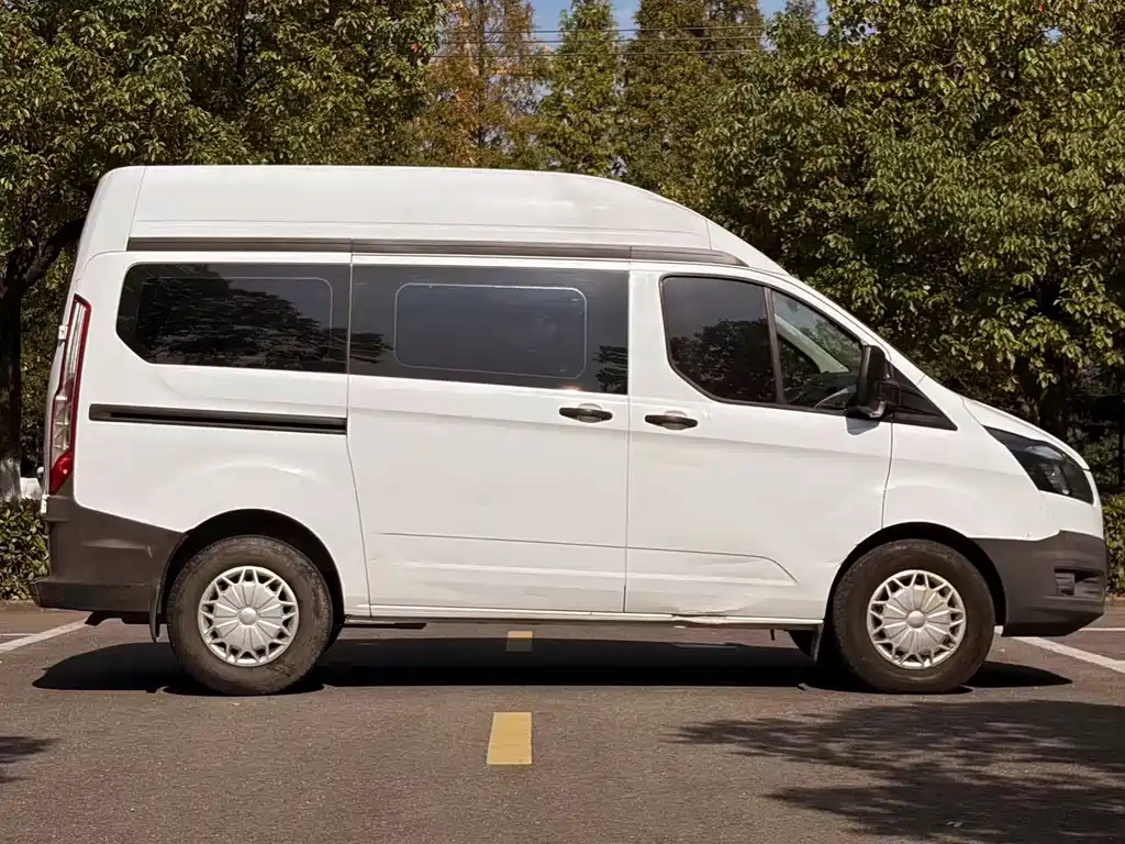 Ford Transit — миниатюра 4