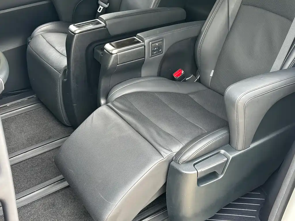 Toyota Vellfire — фотографии объявления, Фото 12
