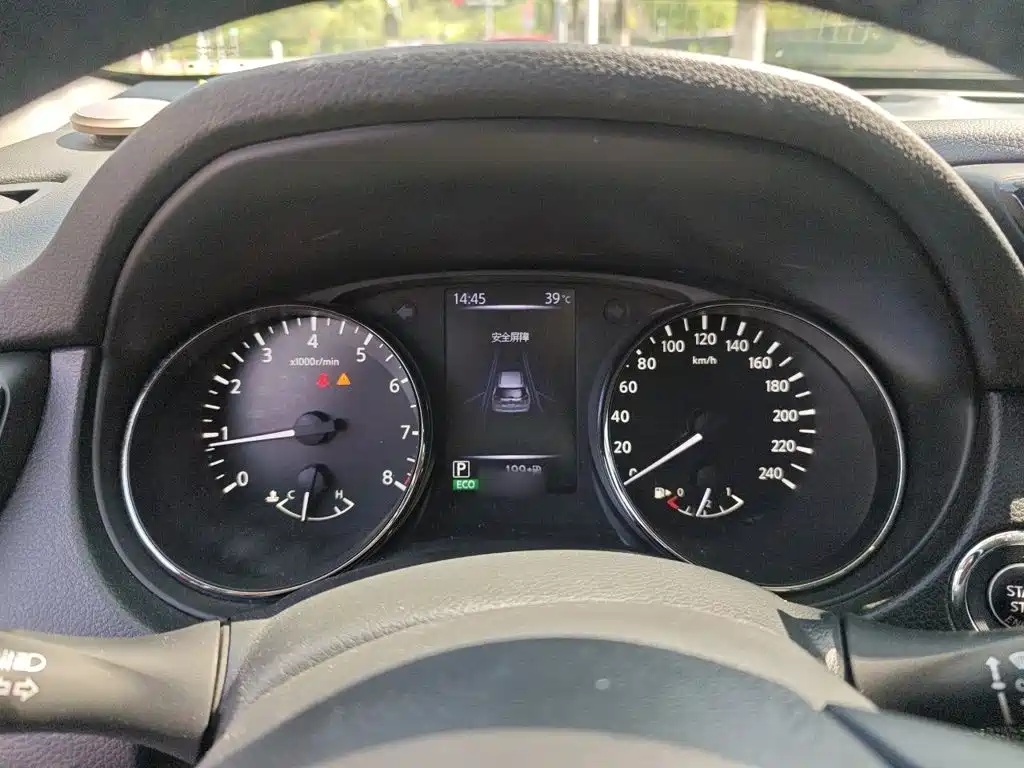 Nissan X-Trail — миниатюра 4