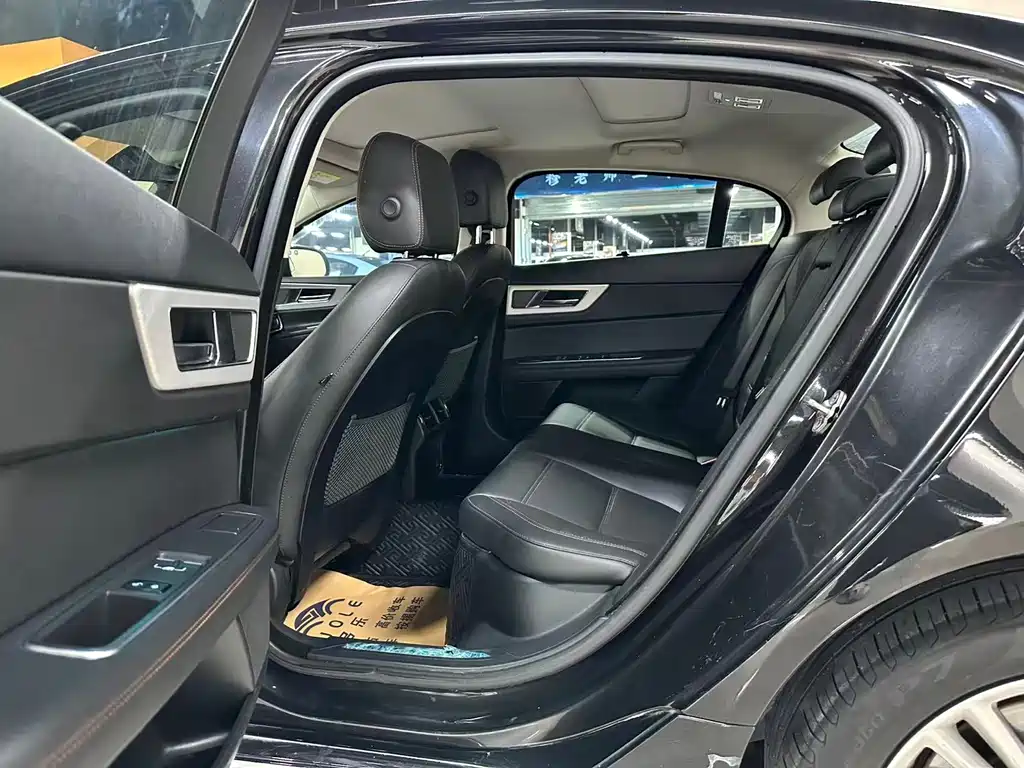 Jaguar XEL — миниатюра 6