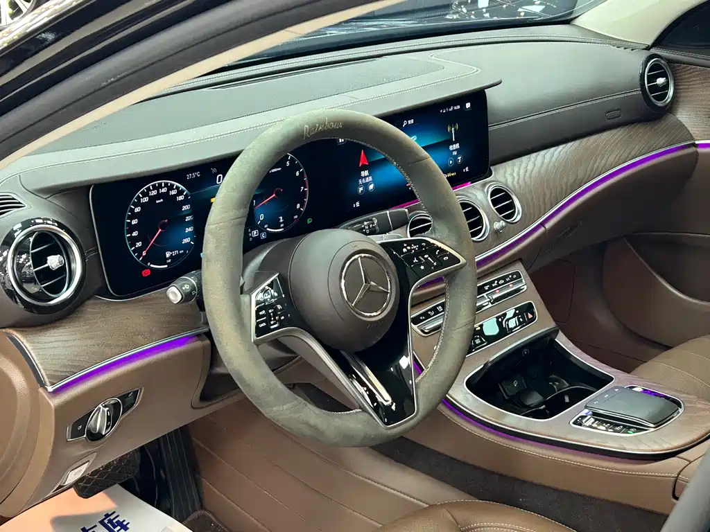 Mercedes-Benz E-Class — миниатюра 8