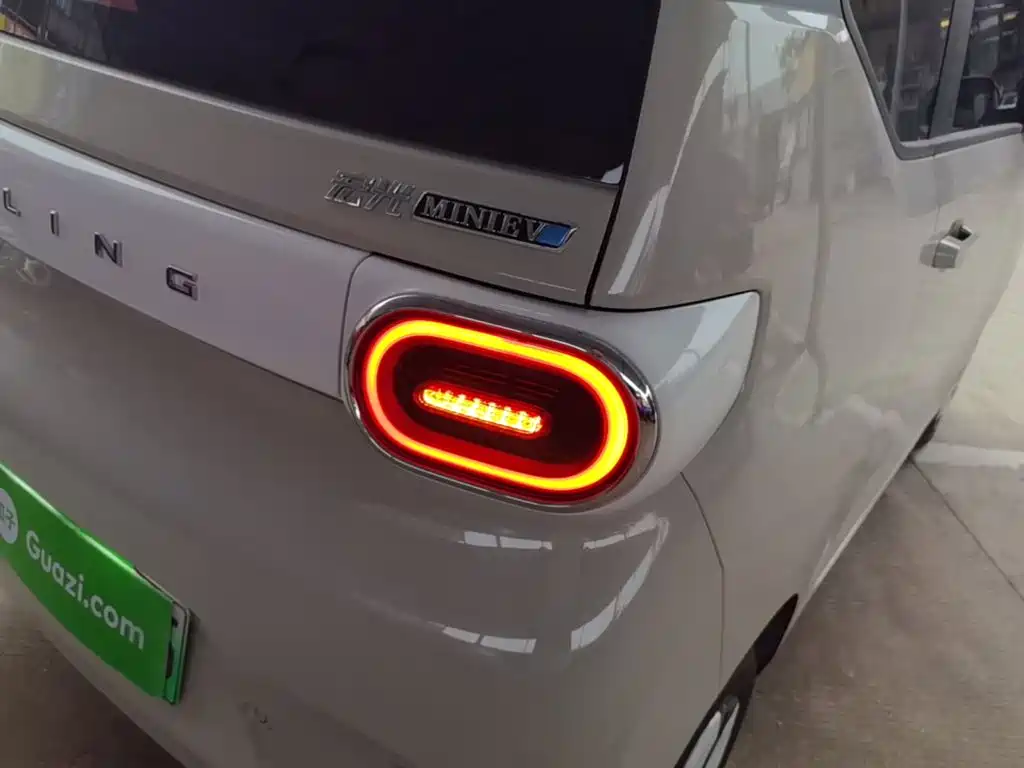 Wuling MINIEV — миниатюра 8