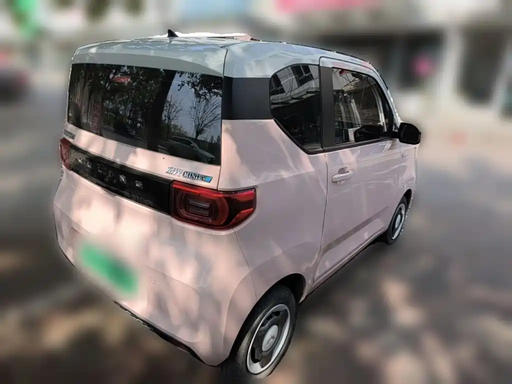 Wuling MINIEV — миниатюра 10