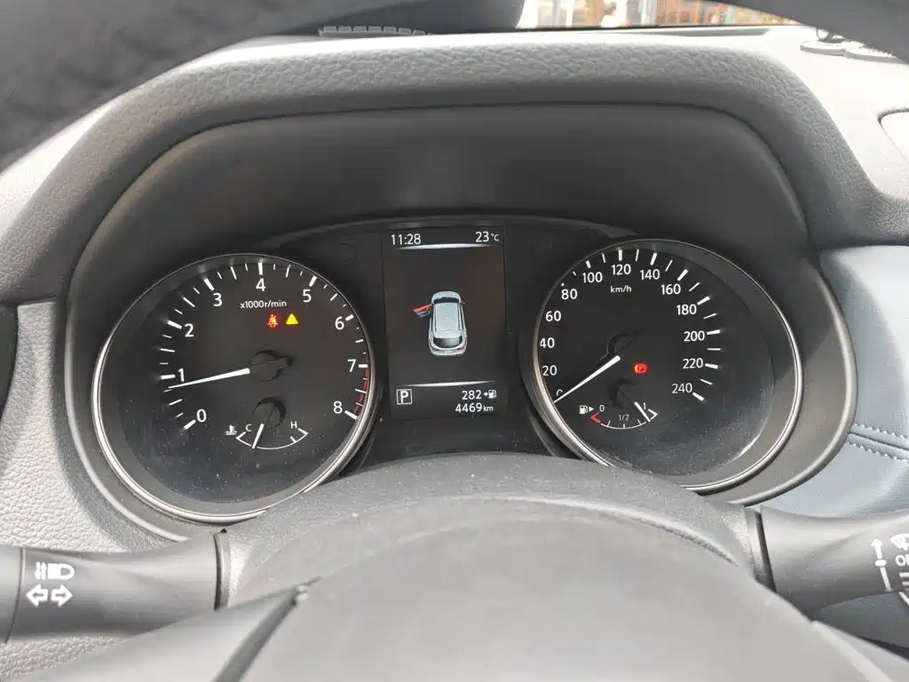 Nissan Qashqai — миниатюра 12