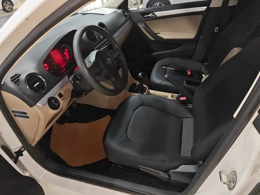 Volkswagen Jetta — миниатюра 15