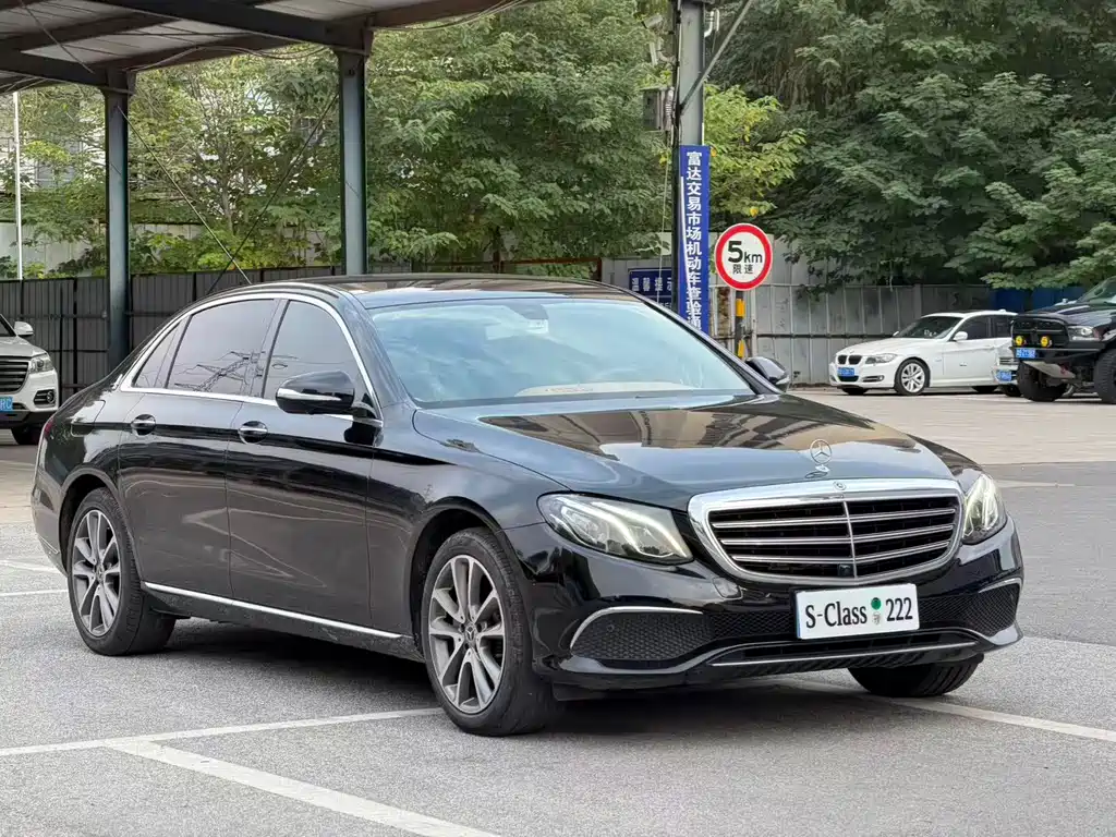 Mercedes-Benz E-Class — миниатюра 3