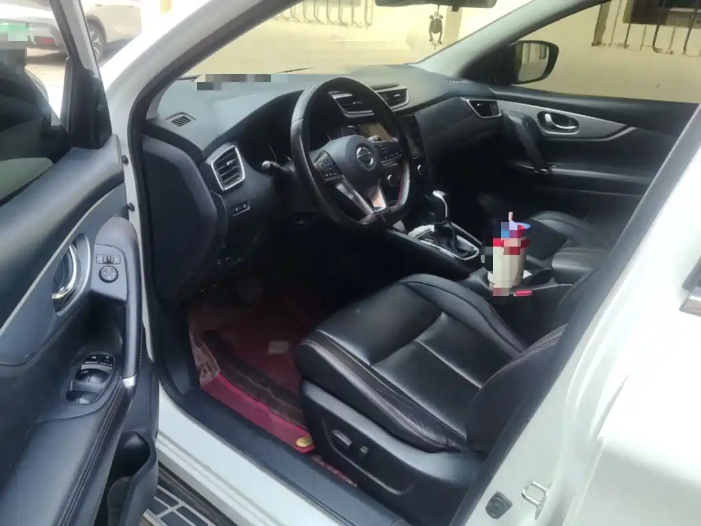 Nissan Qashqai — миниатюра 12