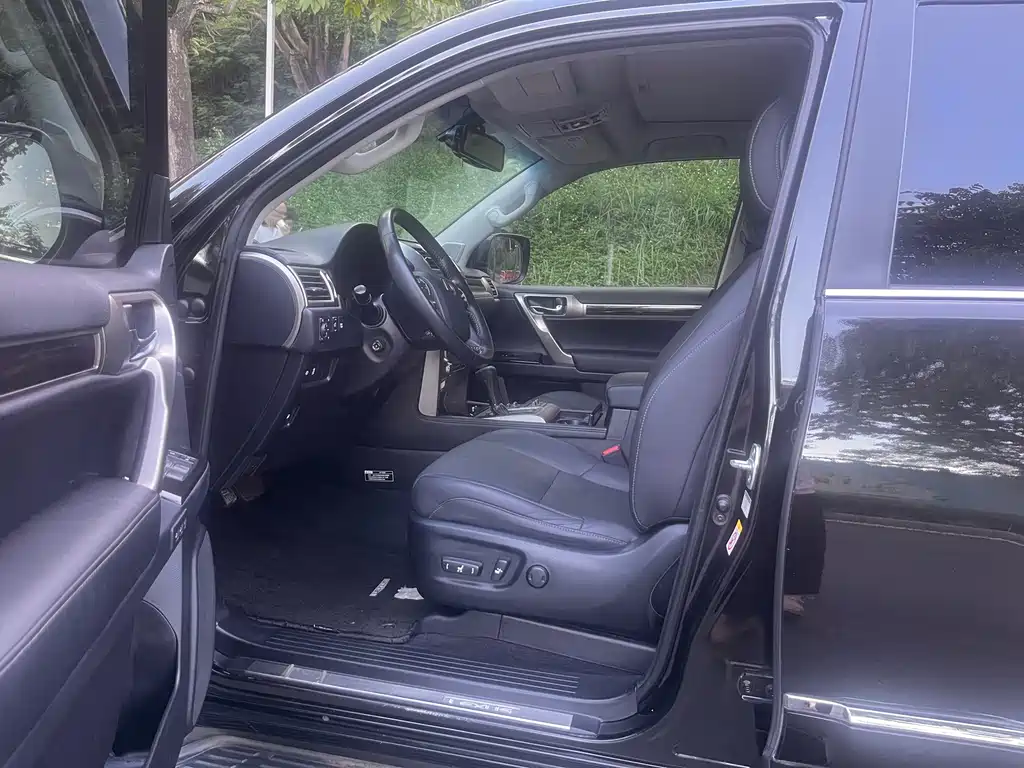 Lexus GX — миниатюра 10