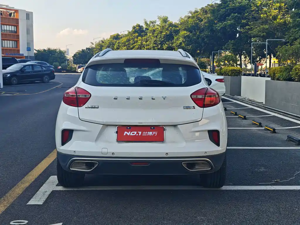 Geely Emgrand GS — миниатюра 7