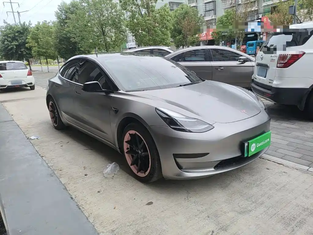 Tesla Model 3 — миниатюра 4