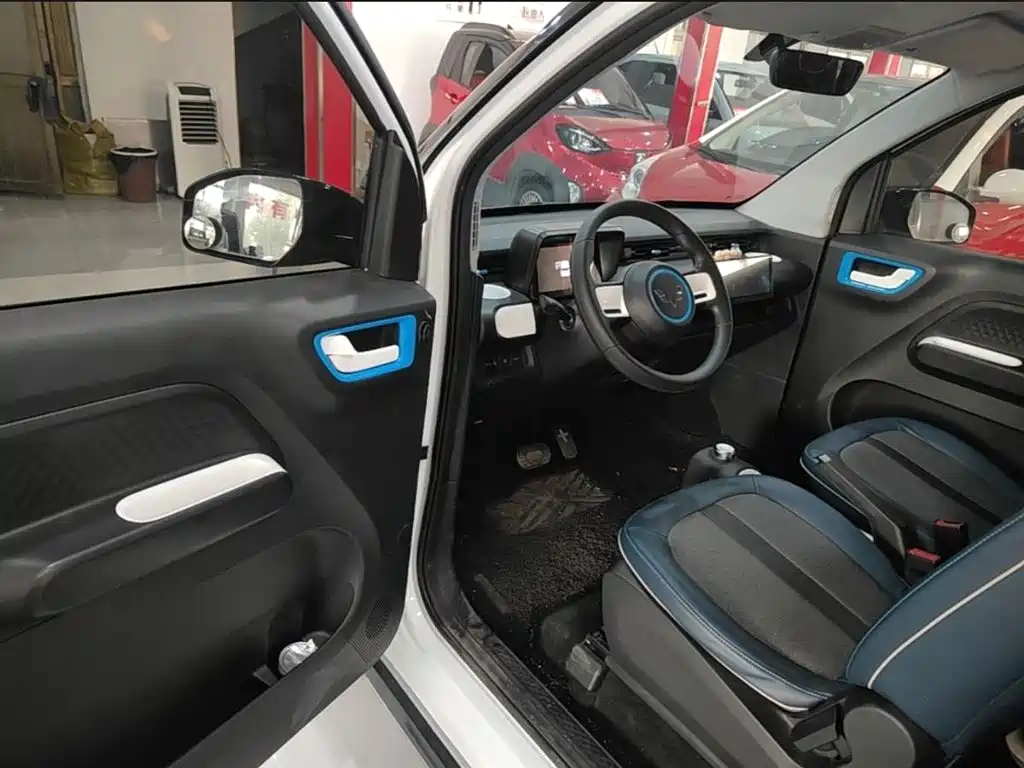 Wuling MINIEV — миниатюра 13