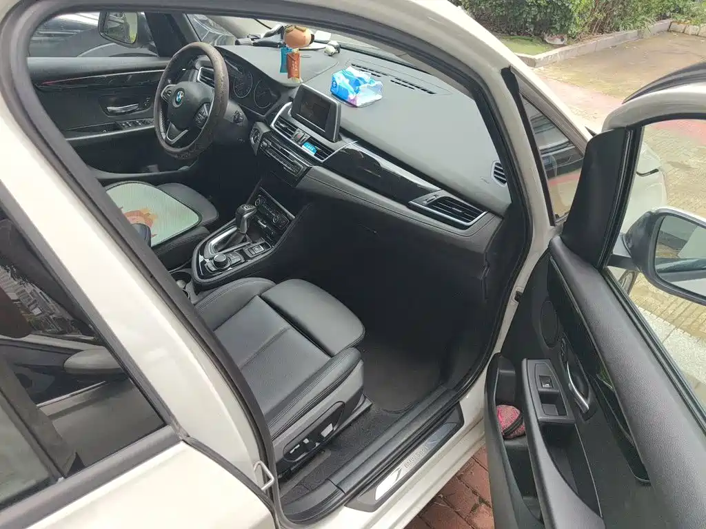 BMW 2 Series Active Tourer (Import) — миниатюра 17
