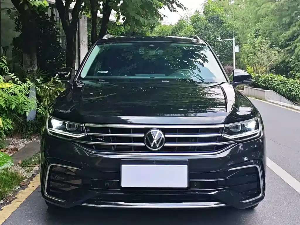 Volkswagen Tiguan L — миниатюра 2