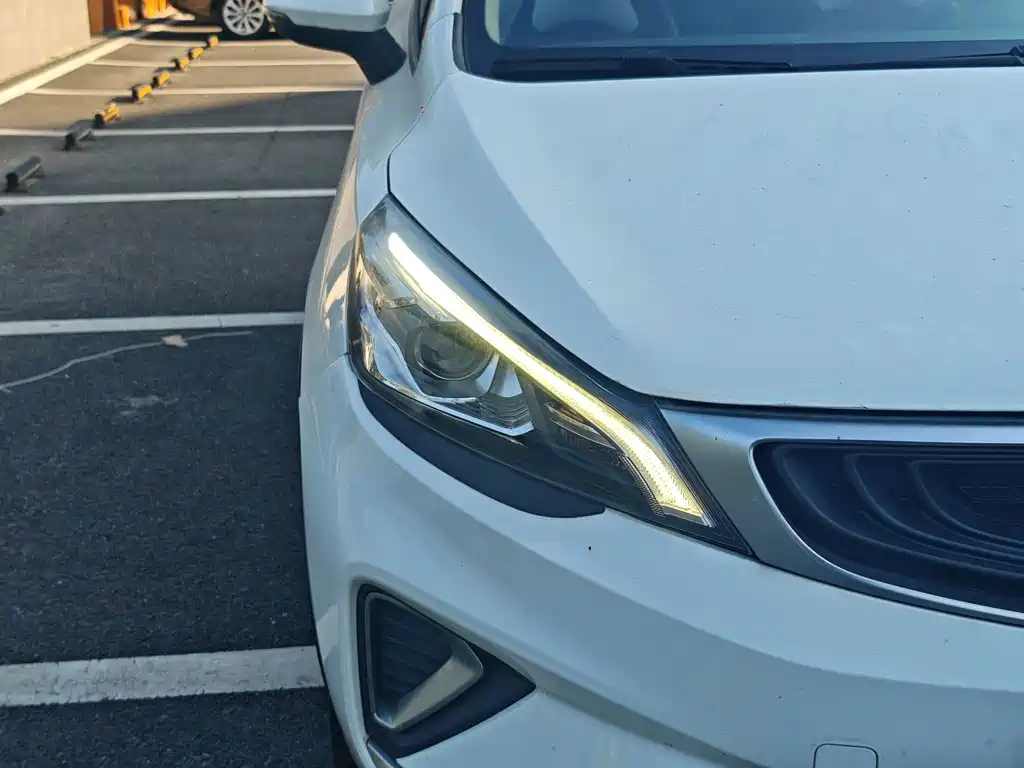 Geely Emgrand GS — миниатюра 9